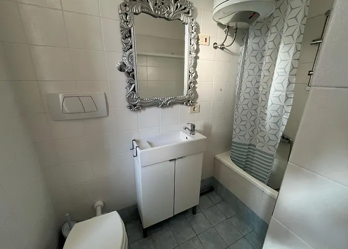 Corte Degli Ulivi In 4* Roma